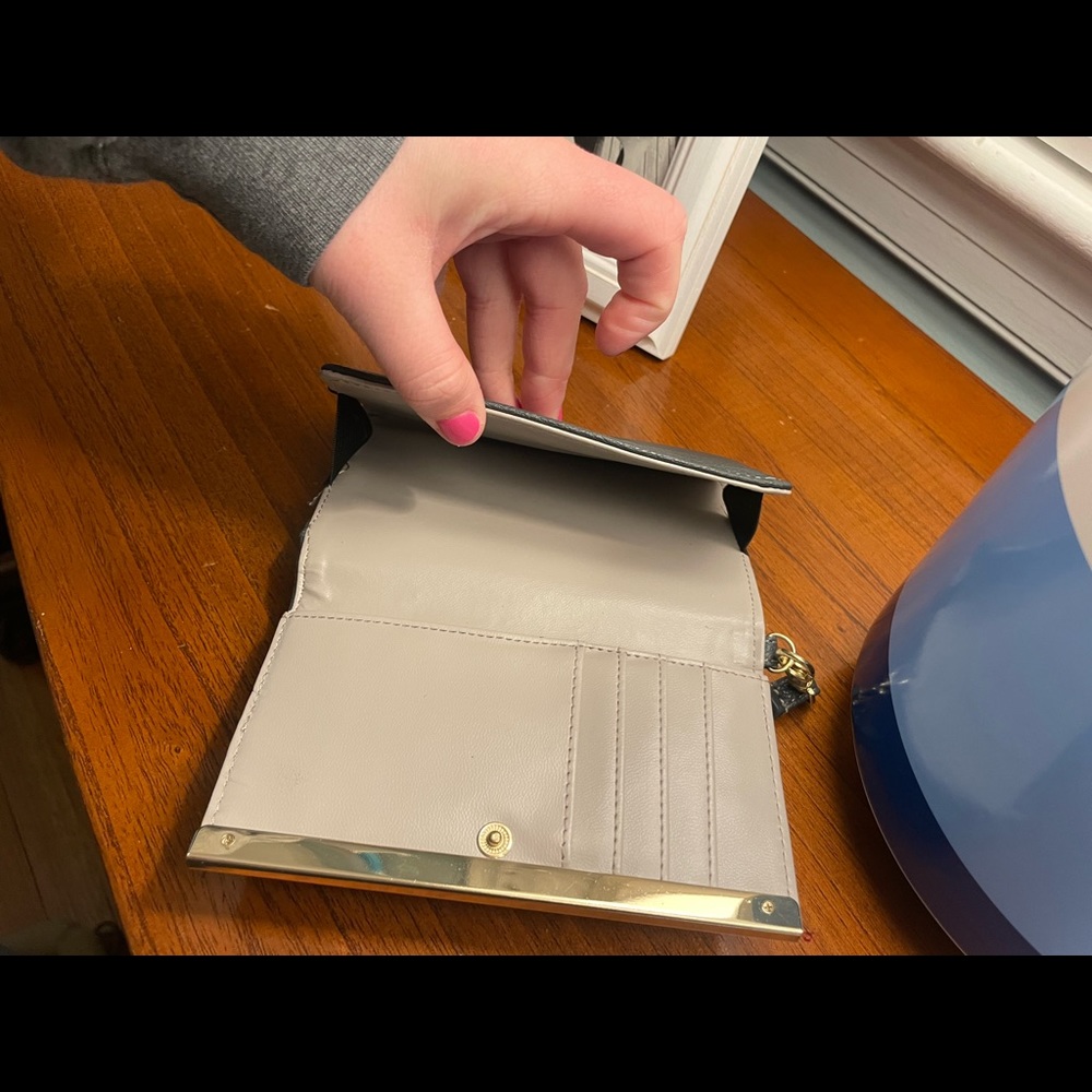Wallet - Picture 3 of 4